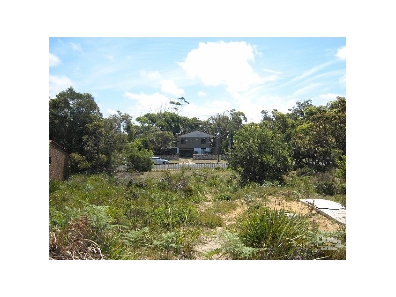 100 ERIC STREET, Bundeena NSW 2230