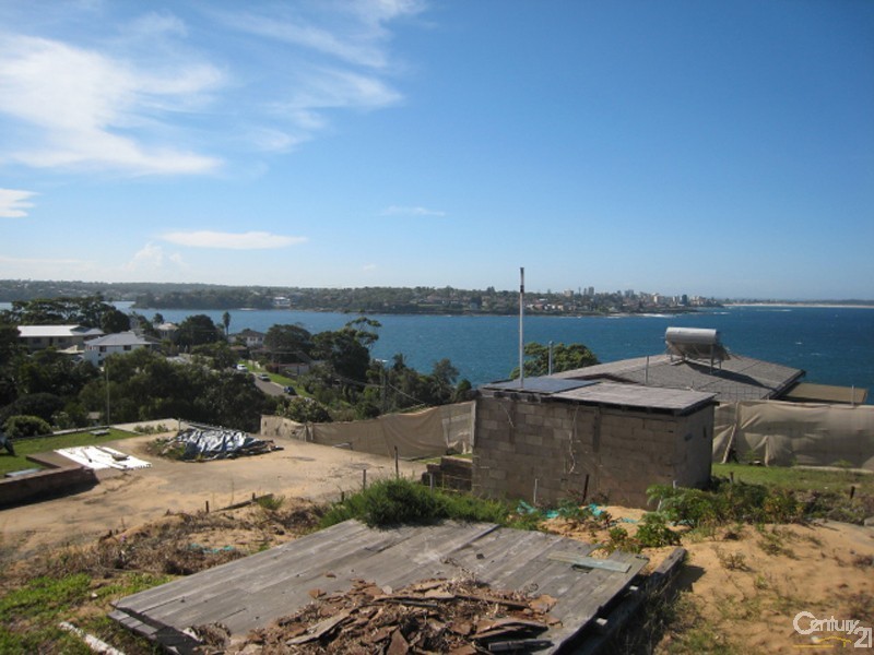 4 ERIC STREET, Bundeena NSW 2230