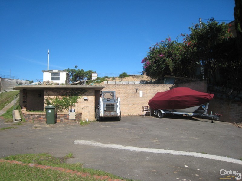 4 ERIC STREET, Bundeena NSW 2230