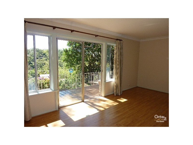 10 WOODFIELD AVENUE, Bundeena NSW 2230