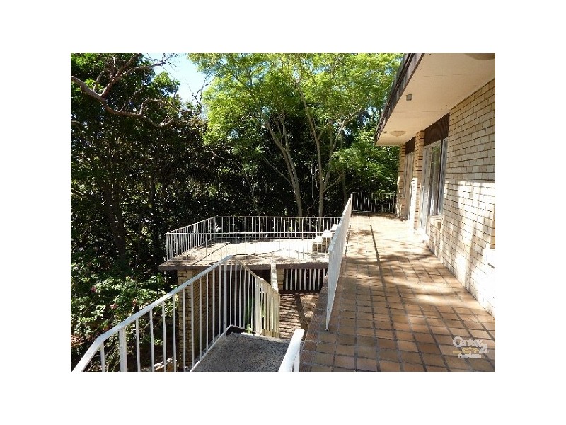 10 WOODFIELD AVENUE, Bundeena NSW 2230