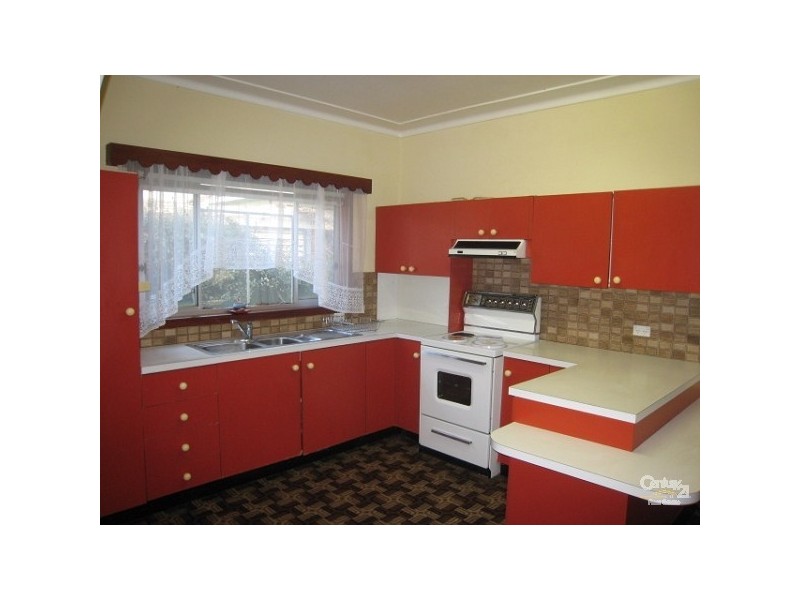 11 THOMPSON STREET, Bundeena NSW 2230