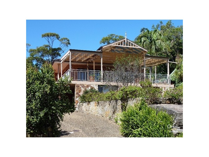 12 CRAMMOND AVENUE, Bundeena NSW 2230