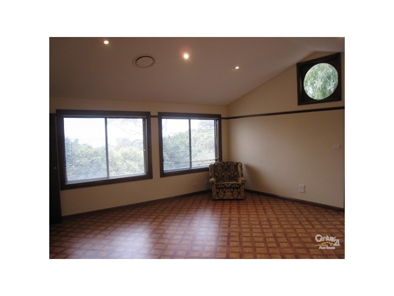 32 LOFTUS STREET, Bundeena NSW 2230