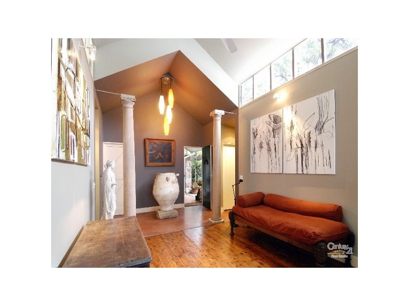 25 CRAMMOND AVENUE, Bundeena NSW 2230