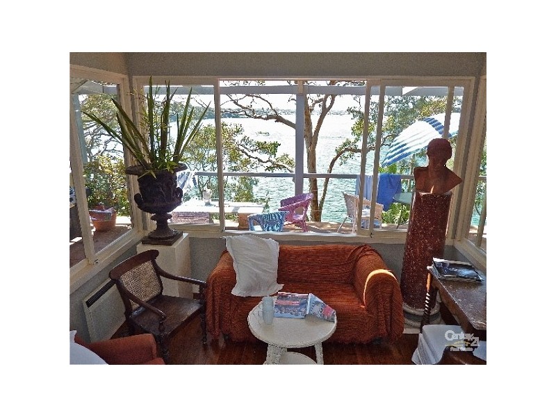 25 CRAMMOND AVENUE, Bundeena NSW 2230