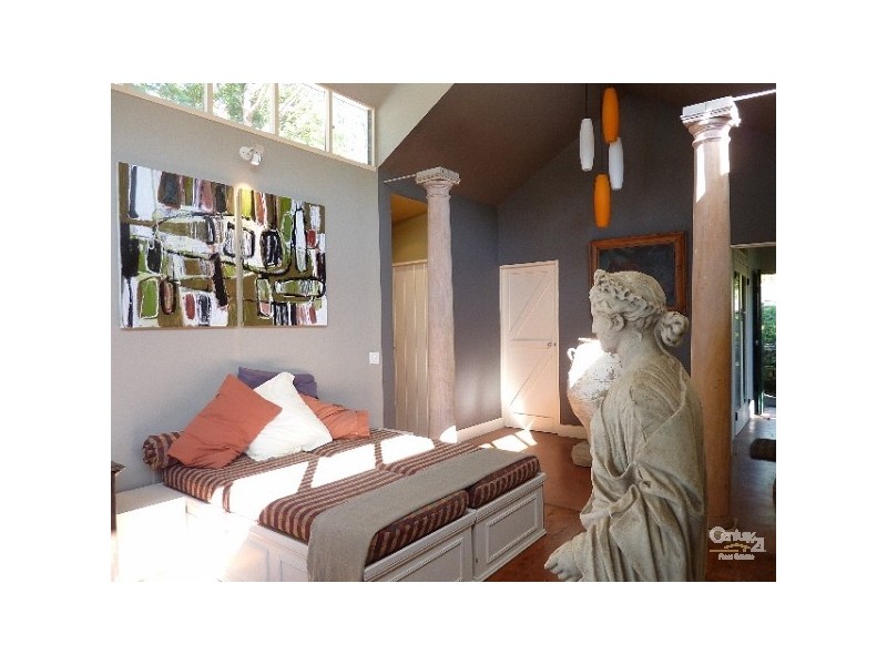 25 CRAMMOND AVENUE, Bundeena NSW 2230