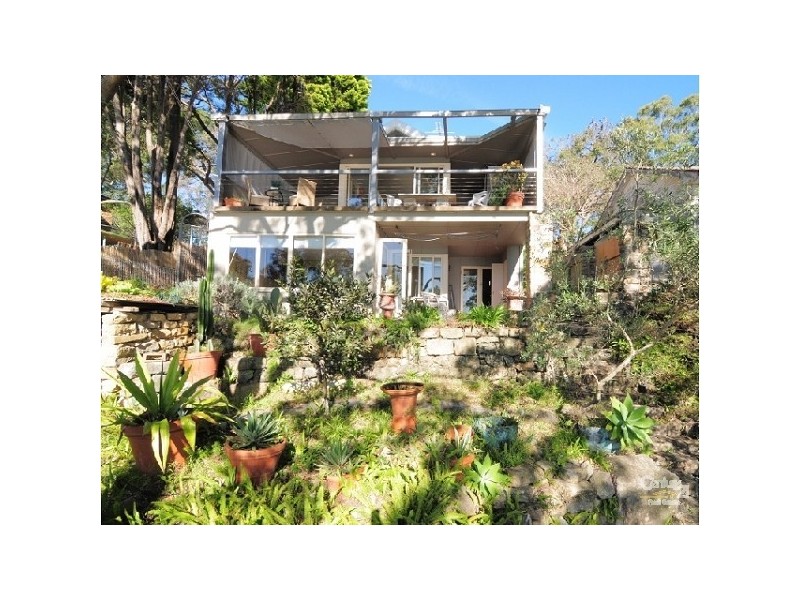 25 CRAMMOND AVENUE, Bundeena NSW 2230