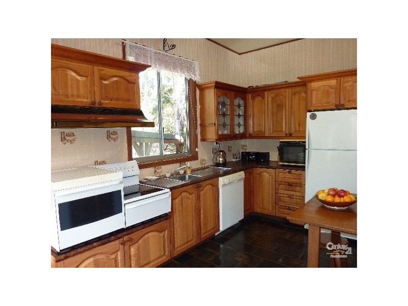 71 BEACHCOMBER AVENUE, Bundeena NSW 2230