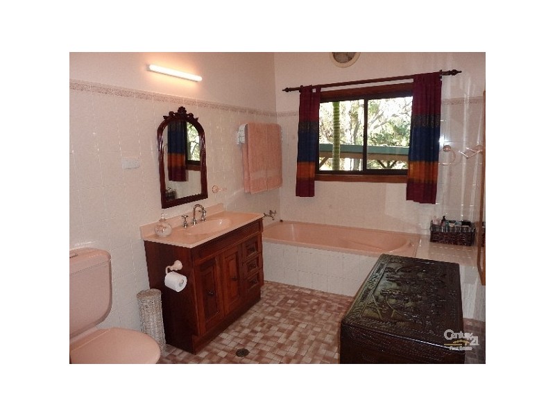 71 BEACHCOMBER AVENUE, Bundeena NSW 2230