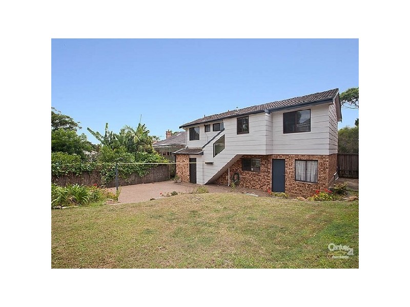 4 BUNDEENA DRIVE, Bundeena NSW 2230