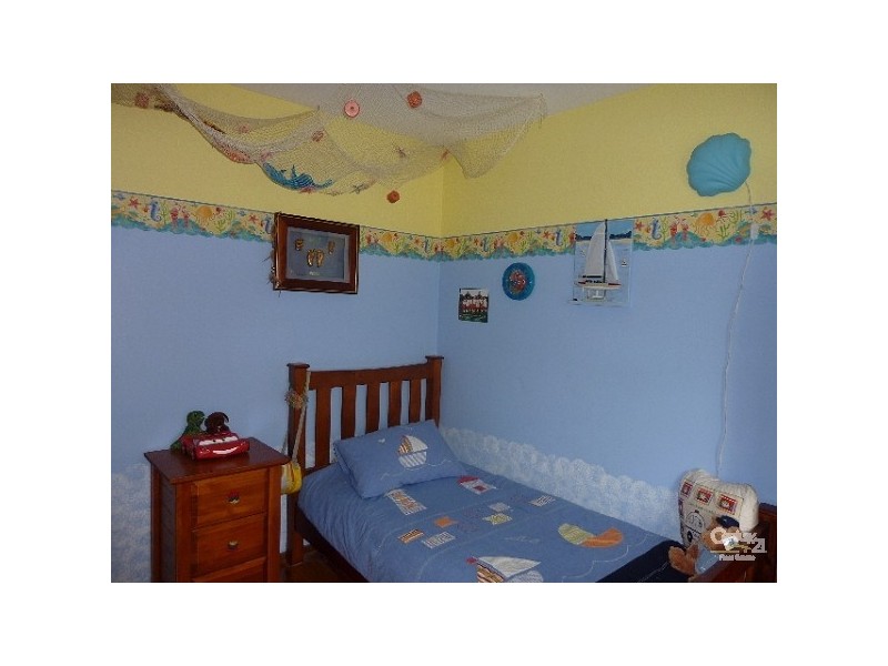 20 BOMBORA AVENUE, Bundeena NSW 2230