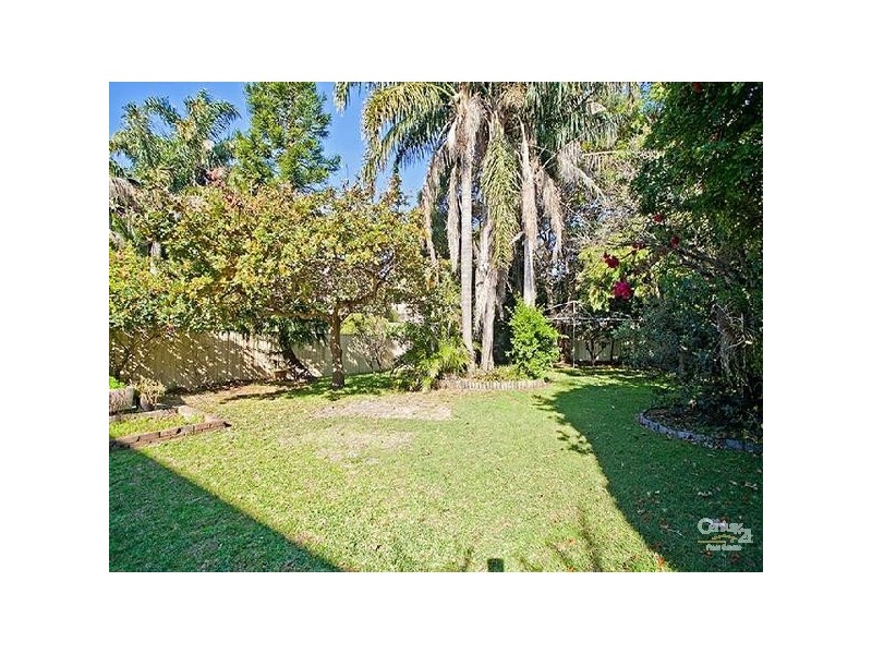 16 SCARBOROUGH STREET, Bundeena NSW 2230