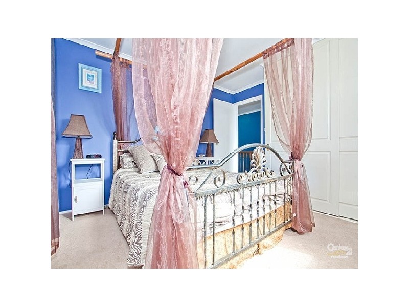 11 ERIC STREET, Bundeena NSW 2230