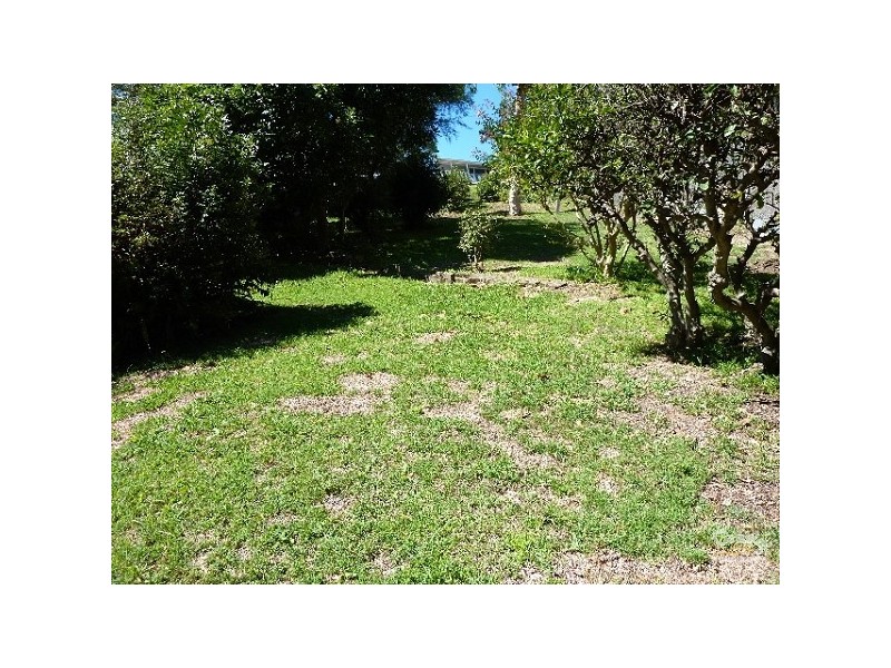 9 ERIC STREET, Bundeena NSW 2230