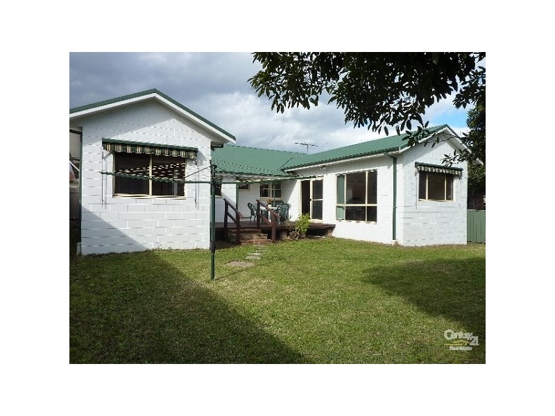 21 BEACHCOMBER AVENUE, Bundeena NSW 2230