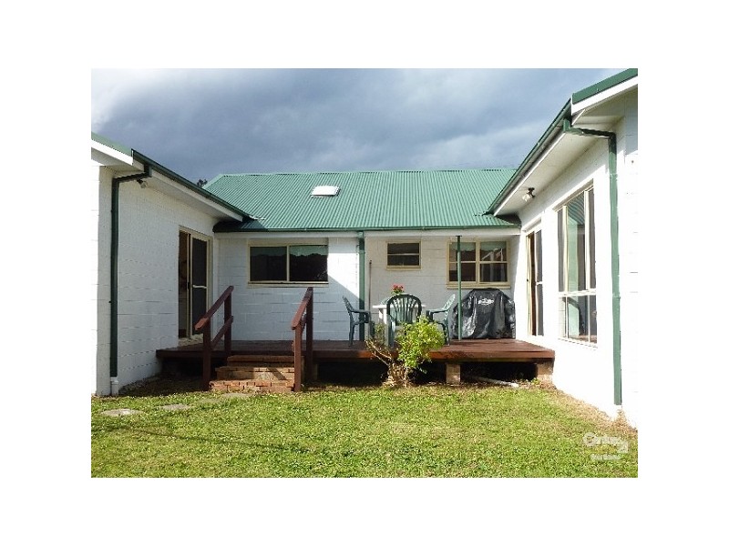 21 BEACHCOMBER AVENUE, Bundeena NSW 2230