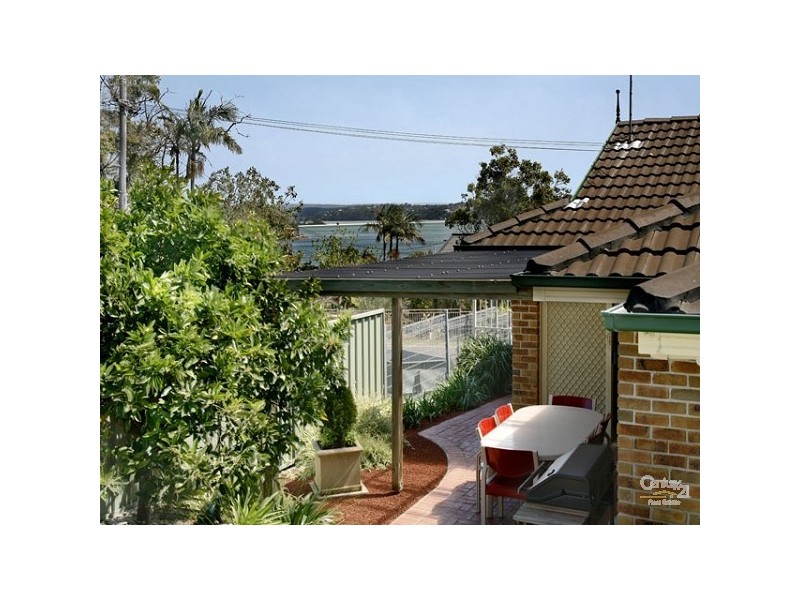 18 THE LAMBETH WALK, Bundeena NSW 2230
