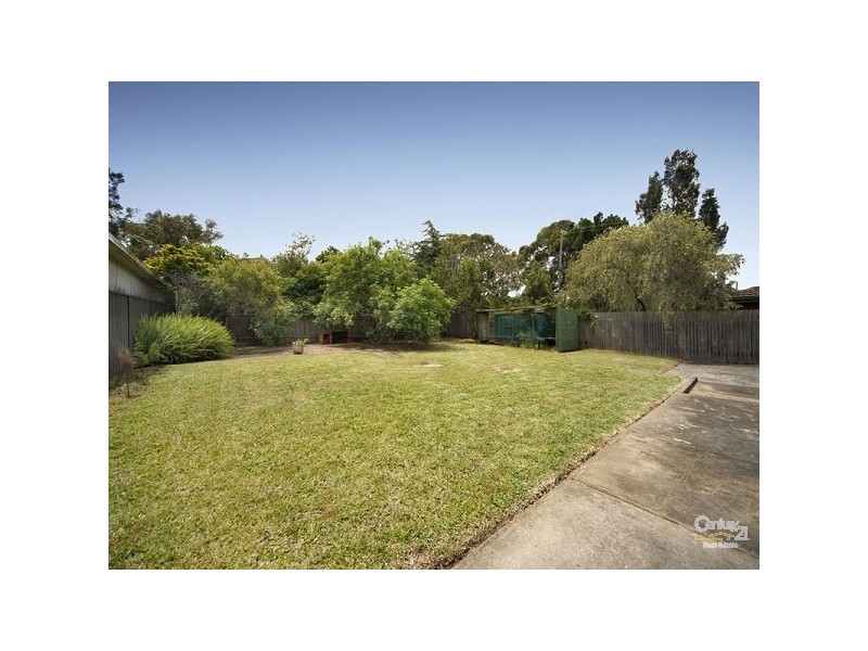 10 BEACHCOMBER AVENUE, Bundeena NSW 2230