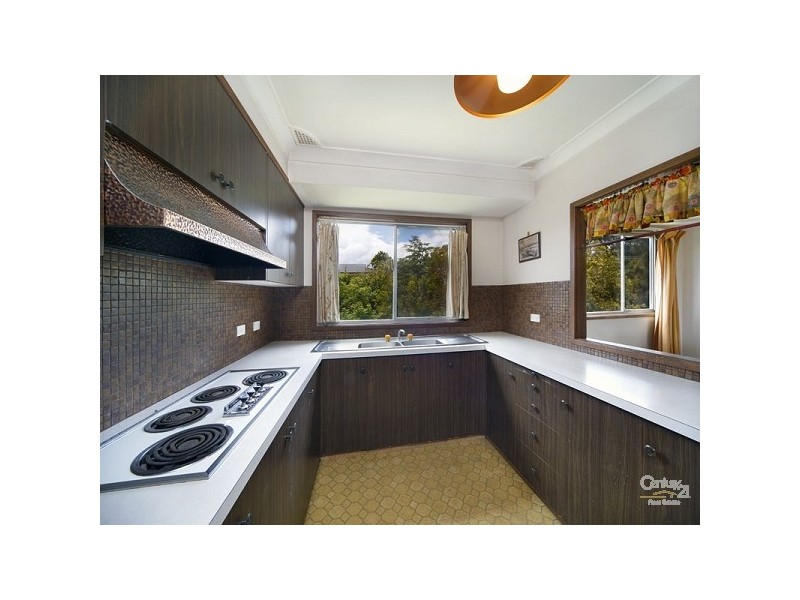 10 BEACHCOMBER AVENUE, Bundeena NSW 2230