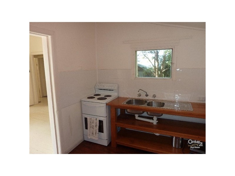 10 SHORT AVENUE, Bundeena NSW 2230