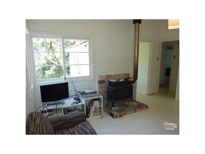 10 SHORT AVENUE, Bundeena NSW 2230