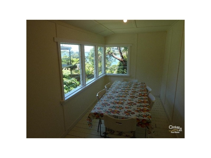 10 SHORT AVENUE, Bundeena NSW 2230