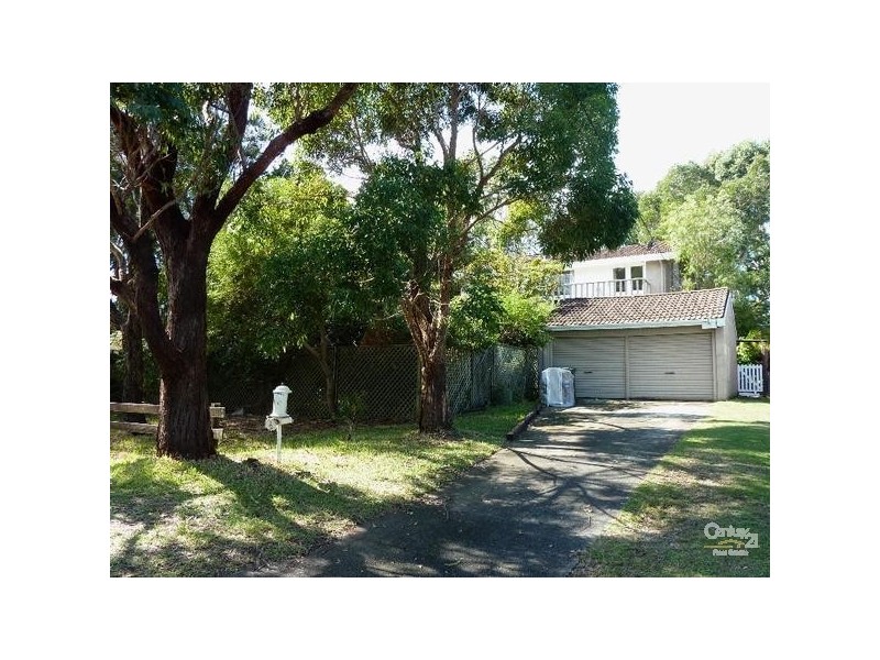 4 BOMBORA AVENUE, Bundeena NSW 2230