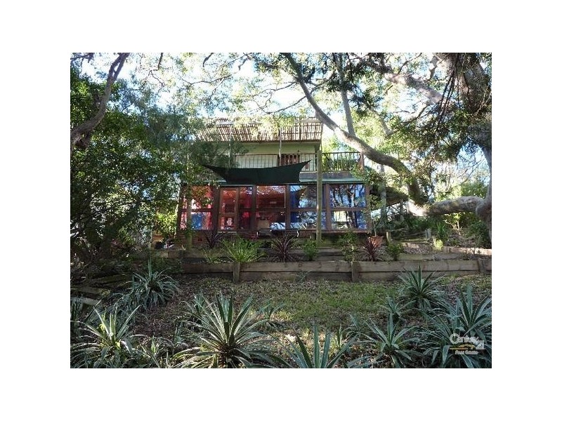 71 BEACHCOMBER AVENUE, Bundeena NSW 2230