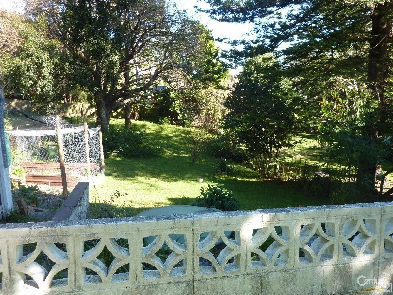 7 ERIC STREET, Bundeena NSW 2230