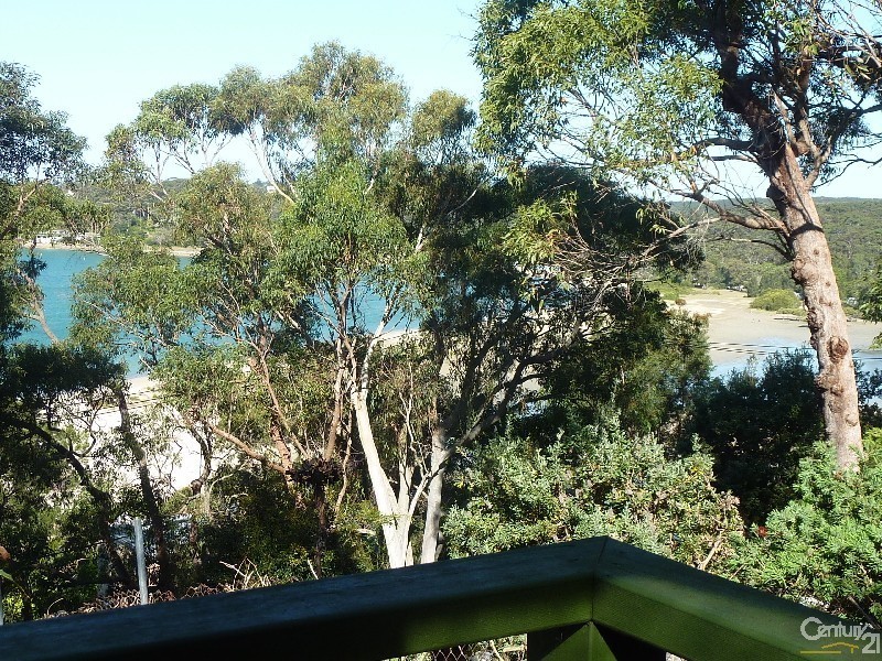 16 PACIFIC CRESCENT, Maianbar NSW 2230