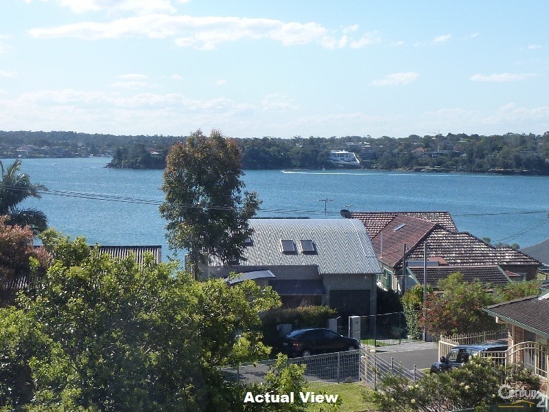 33 LOFTUS STREET, Bundeena NSW 2230
