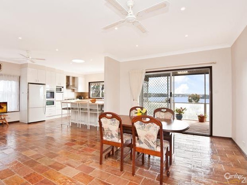 33 LOFTUS STREET, Bundeena NSW 2230