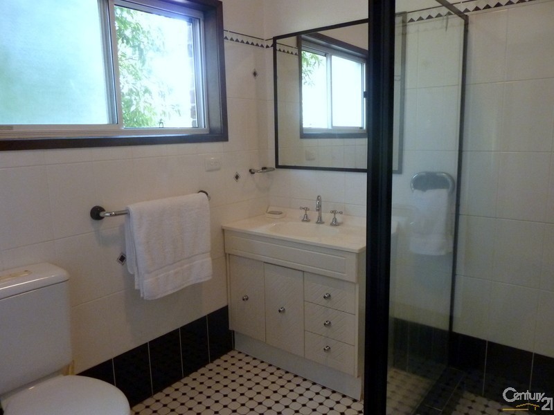 33 LOFTUS STREET, Bundeena NSW 2230