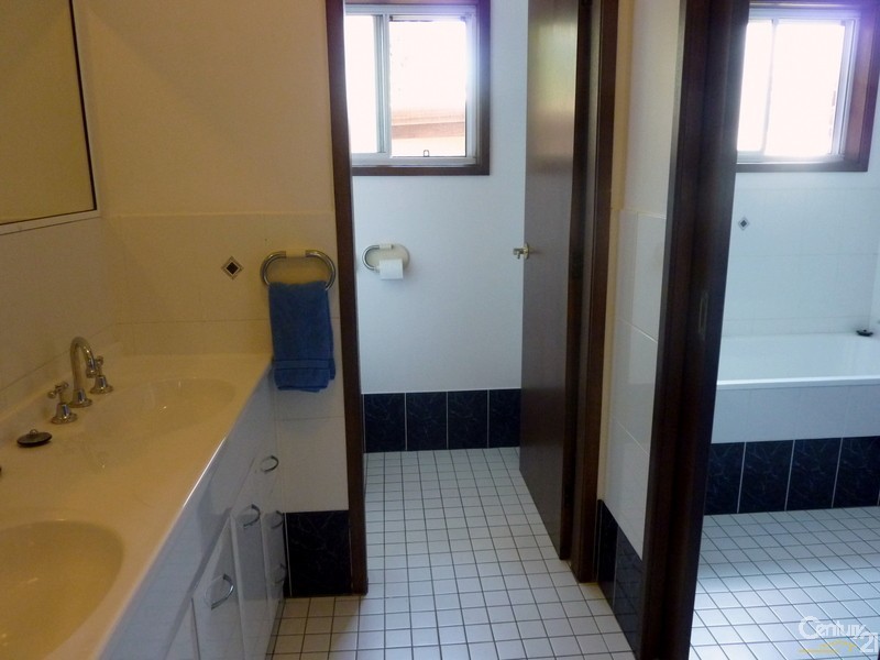 33 LOFTUS STREET, Bundeena NSW 2230