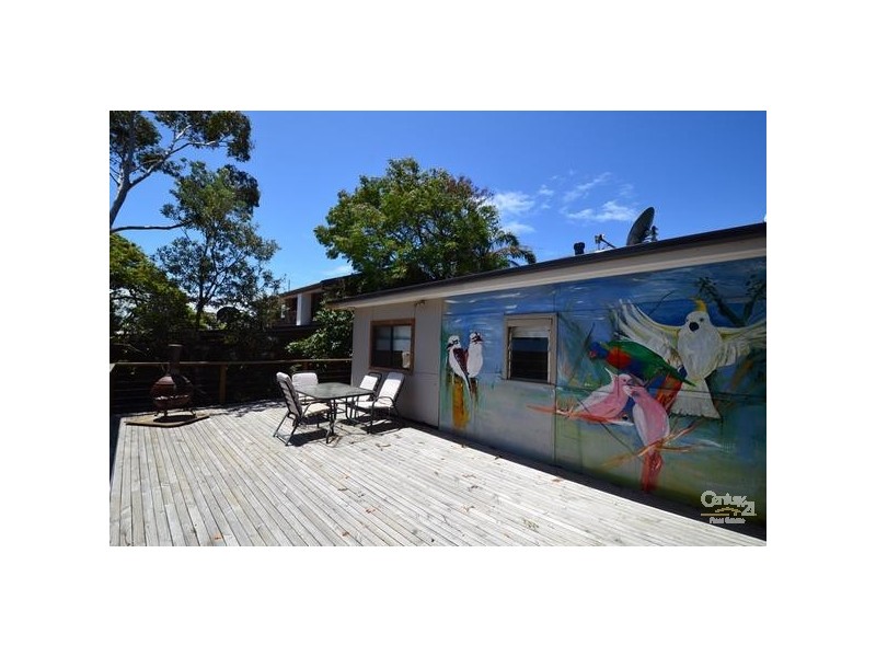 33 ERIC STREET, Bundeena NSW 2230