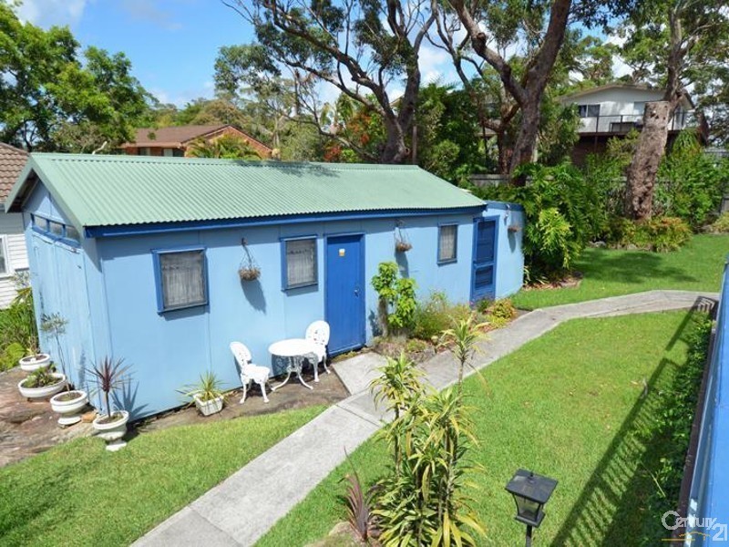 9 SHORT AVENUE, Bundeena NSW 2230