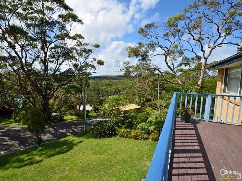 9 SHORT AVENUE, Bundeena NSW 2230