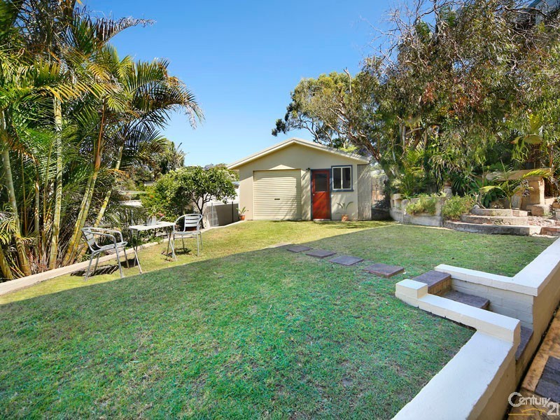 18 NEIL STREET, Bundeena NSW 2230