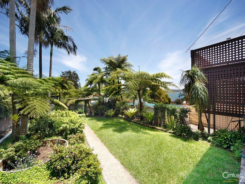 1 BOURNEMOUTH STREET, Bundeena NSW 2230