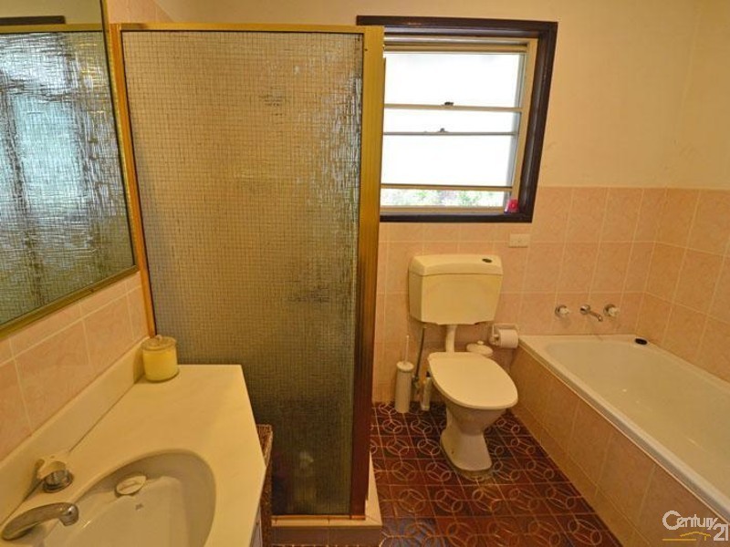 28 BROOKE STREET, Yarrawarrah NSW 2233