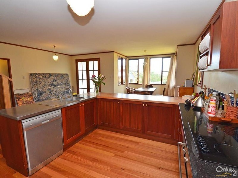 48 SCARBOROUGH STREET, Bundeena NSW 2230