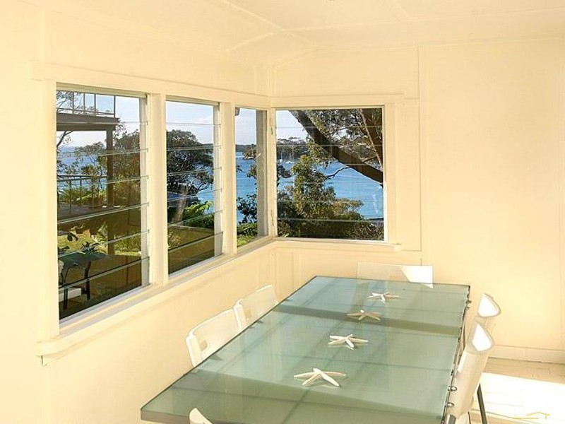 10 SHORT AVENUE, Bundeena NSW 2230
