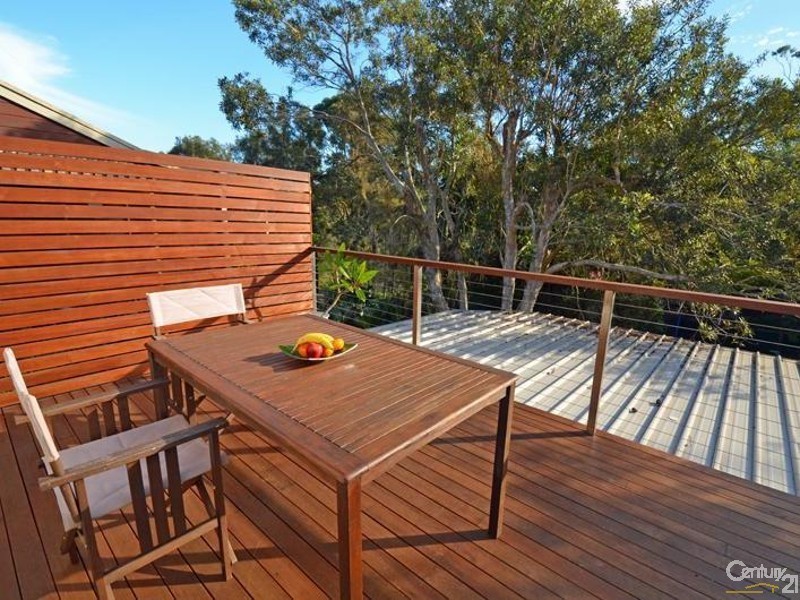 25 BRIGHTON STREET, Bundeena NSW 2230