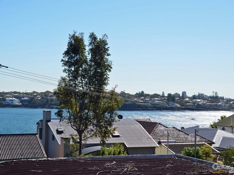 35 LOFTUS STREET, Bundeena NSW 2230