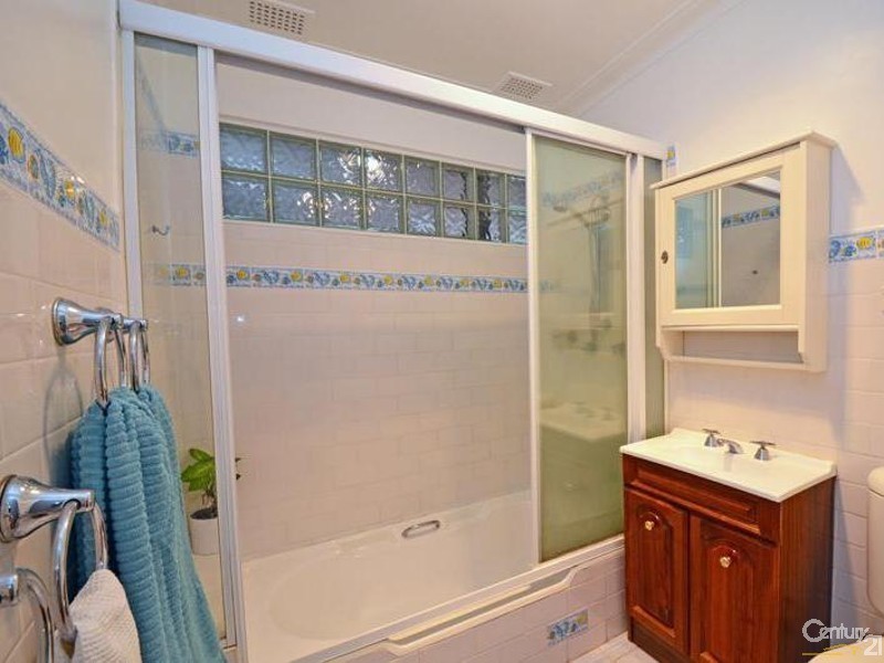 15 BOURNEMOUTH STREET, Bundeena NSW 2230