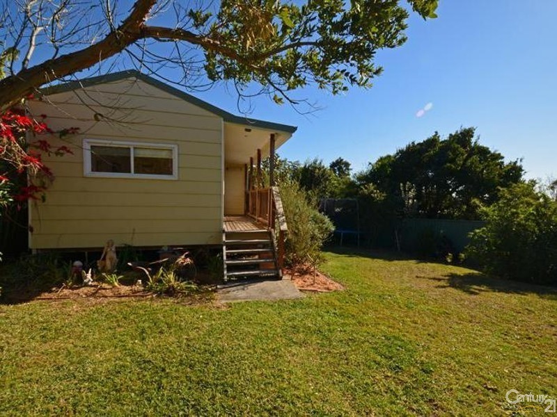 15 BOURNEMOUTH STREET, Bundeena NSW 2230