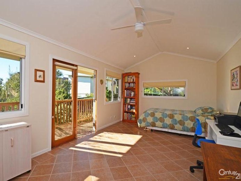 15 BOURNEMOUTH STREET, Bundeena NSW 2230