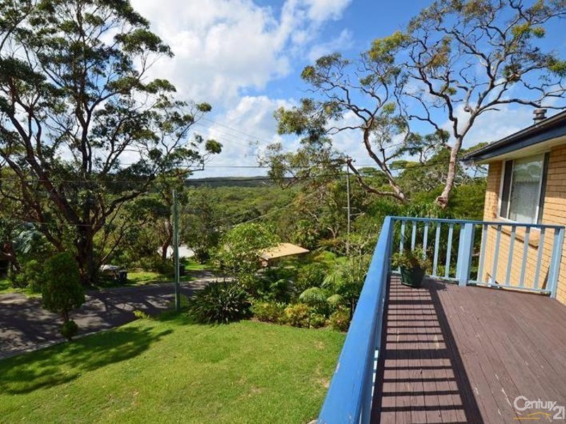 9 SHORT AVENUE, Bundeena NSW 2230