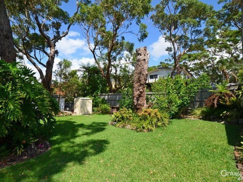 9 SHORT AVENUE, Bundeena NSW 2230